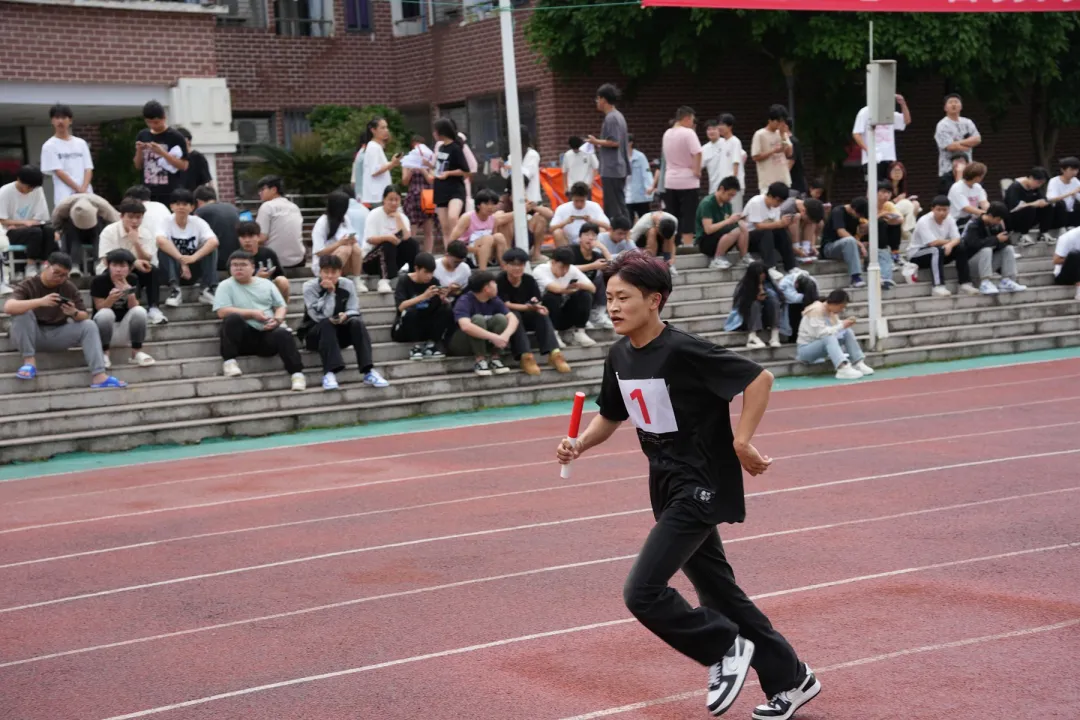 https://www.cqzhxy.cn/SITE_ATTACHE/www_cqzhxy_cn/2024-04-30/upload/image/20240430/1714461811903071301.png
