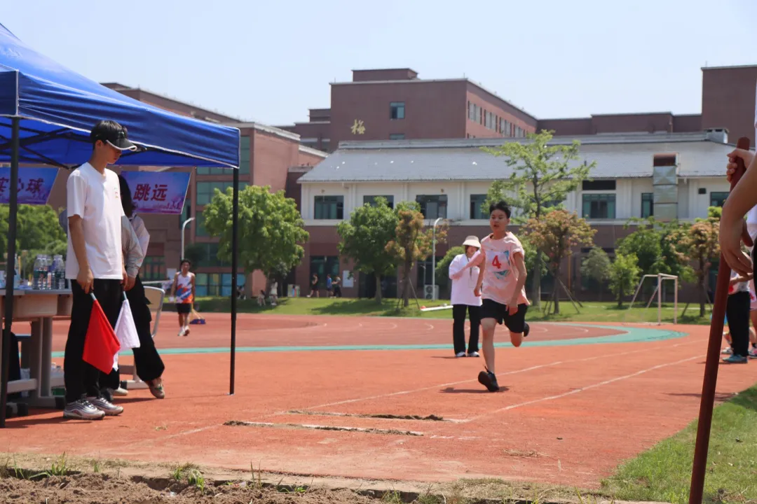 https://www.cqzhxy.cn/SITE_ATTACHE/www_cqzhxy_cn/2024-04-30/upload/image/20240430/1714461941573012460.png