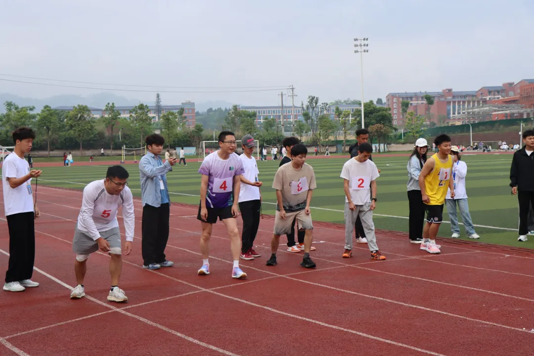 https://www.cqzhxy.cn/SITE_ATTACHE/www_cqzhxy_cn/2024-04-30/upload/image/20240430/1714461982424056701.png