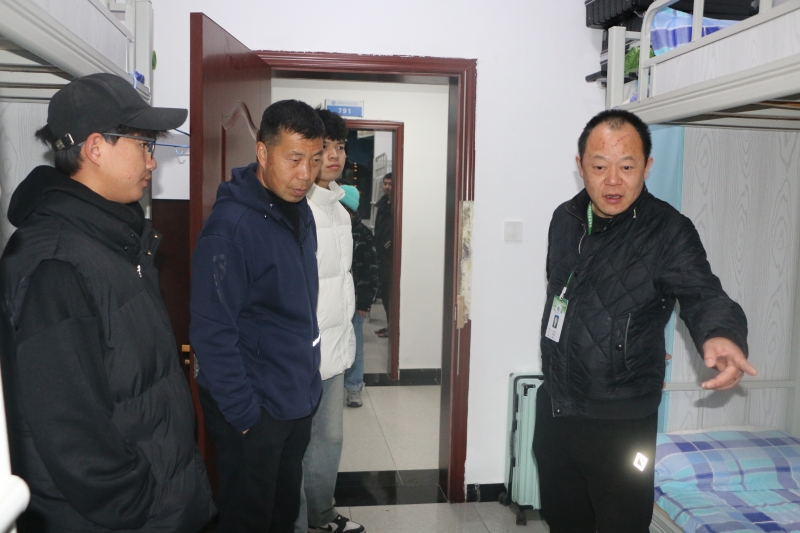 https://www.cqzhxy.cn/SITE_ATTACHE/www_cqzhxy_cn/2024-03-05/upload/image/20240305/1709630597861005757.jpg