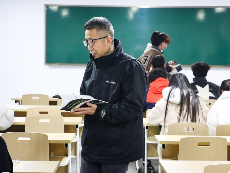 https://www.cqzhxy.cn/SITE_ATTACHE/www_cqzhxy_cn/2024-03-05/upload/image/20240305/1709630286190039486.jpg