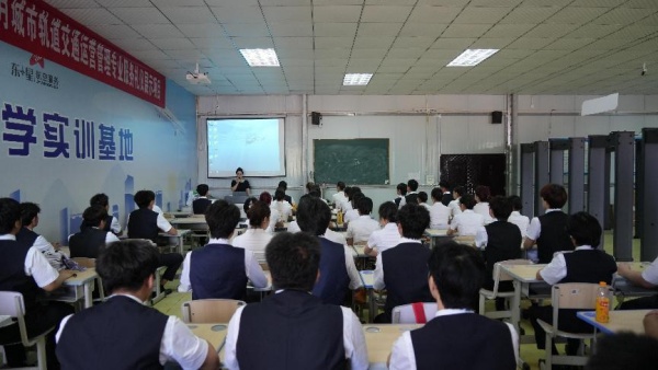 ˵: https://www.cqzhxy.cn/SITE_ATTACHE/www_cqzhxy_cn/2025-05-26/upload/image/20250526/1748249228474055435.jpg